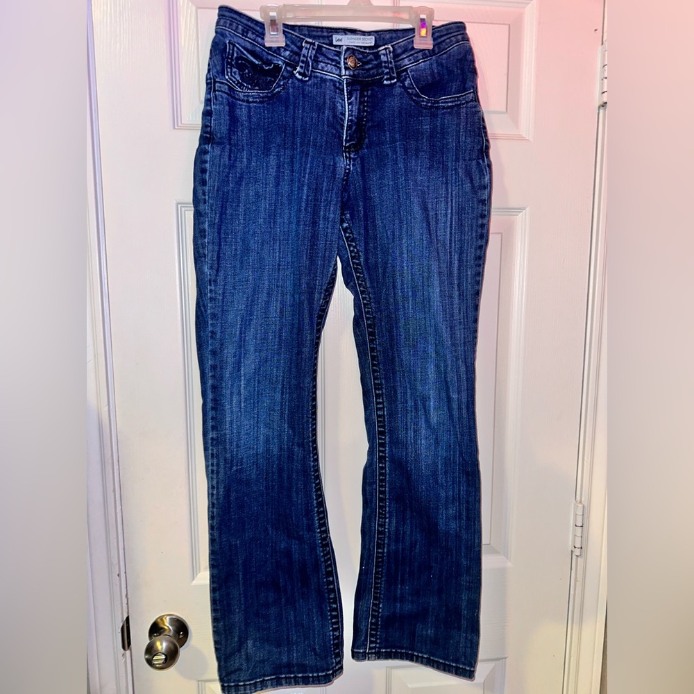 Boot cut dark blue jeans💙